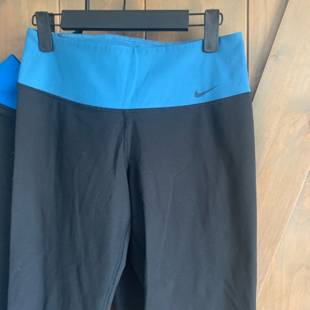 Nike 2 pair capris - Picture 2 of 10